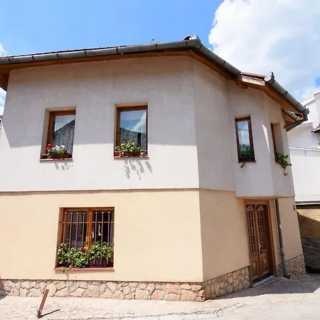 Zec Apartment *